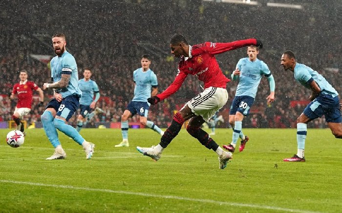 Soi kèo phạt góc - tài xỉu Man United vs Brentford, 21h00 ngày 7/10