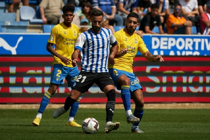 Soi kèo Alaves vs Las Palmas, 20h00 ngày 9/12