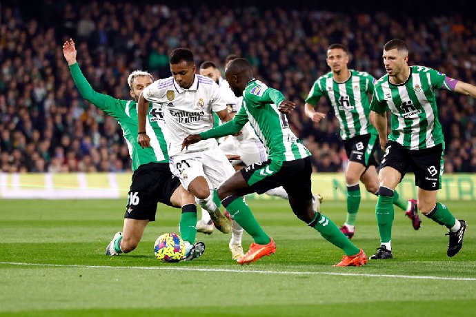 Soi kèo Real Betis vs Real Madrid biến động tỉ lệ, 22h15 ngày 9/12