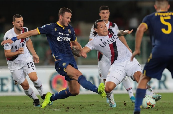 Soi kèo Verona vs Bologna, 01h45 ngày 19/9