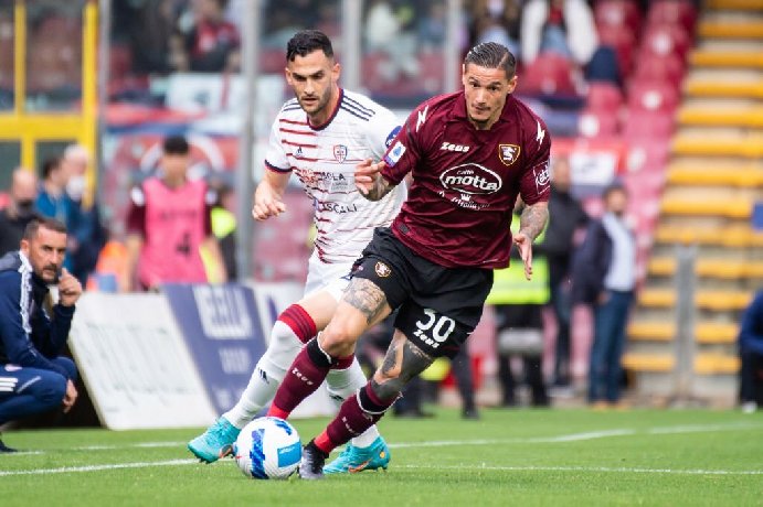 Soi kèo Salernitana vs Cagliari, 20h ngày 22/10