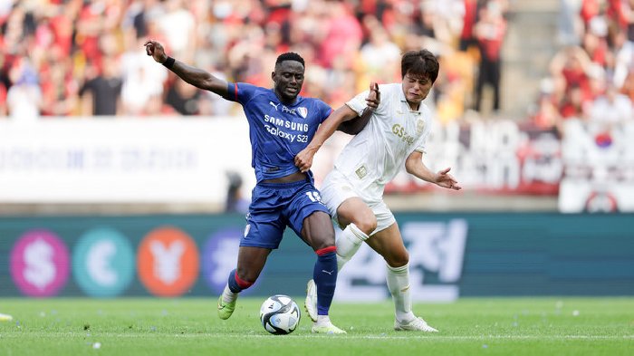 Soi kèo FC Seoul vs Suwon Bluewings, 14h30 ngày 25/11