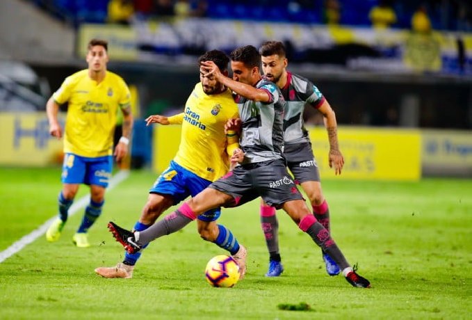 Soi kèo Las Palmas vs Granada, 23h30 ngày 24/9