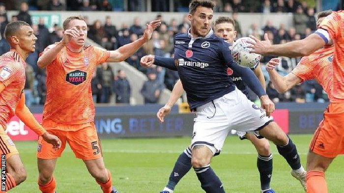 Soi kèo Ipswich vs Millwall, 03h00 ngày 30/11