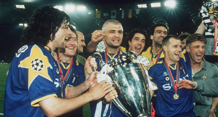 Juventus - 2 cúp vô địch