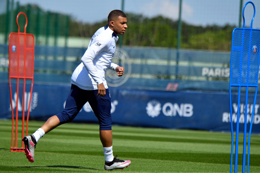 Tại sao lương Mbappe 1 tuần nhiều như vậy?
