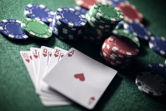 Cách chơi game bài Poker cho người mới